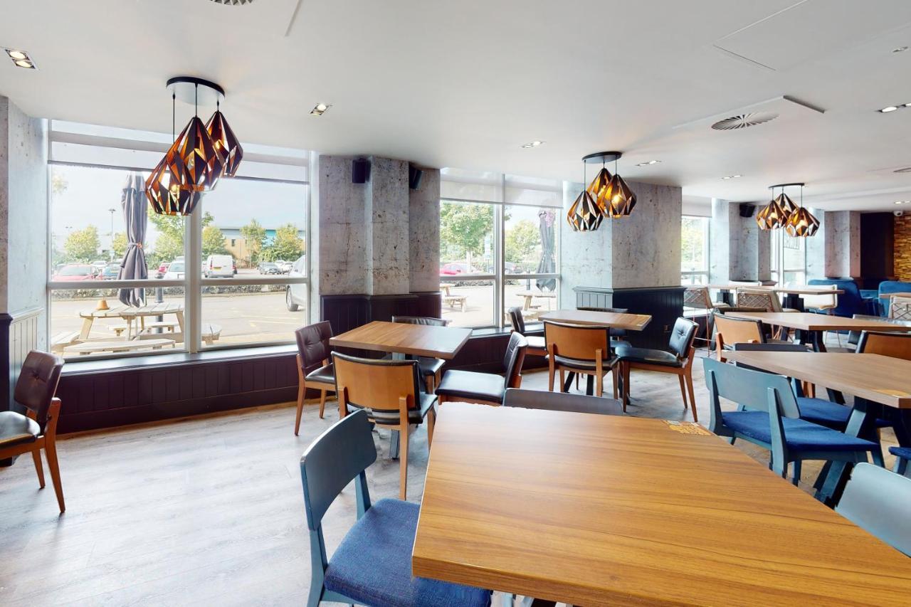 Village Hotel Hull Kingston upon Hull Bagian luar foto